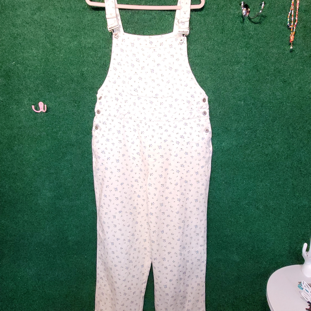 856 NWOT New in Floral Print Overalls